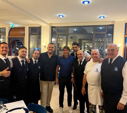 Conte, continua il tour gastronomico a Napoli: dove ha cenato il tecnico LE FOTO- immagine 3