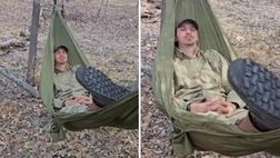 Il solito Ibrahimovic: dorme sull’amaca e fa discutere i social | VIDEO