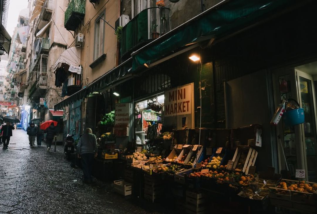 Il Chelsea si gode la bellezza di Napoli: scatti in giro per la città – LA GALLERY - immagine 6