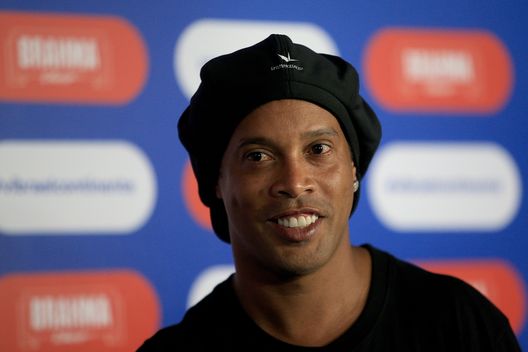 Ronaldinho incantato da Dembélé: “Ha uno stile un po’ brasiliano e segna tanto”- immagine 2