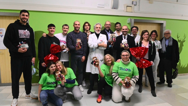 Il Bologna in visita al Sant’Orsola con Bimbo Tu - immagine 1