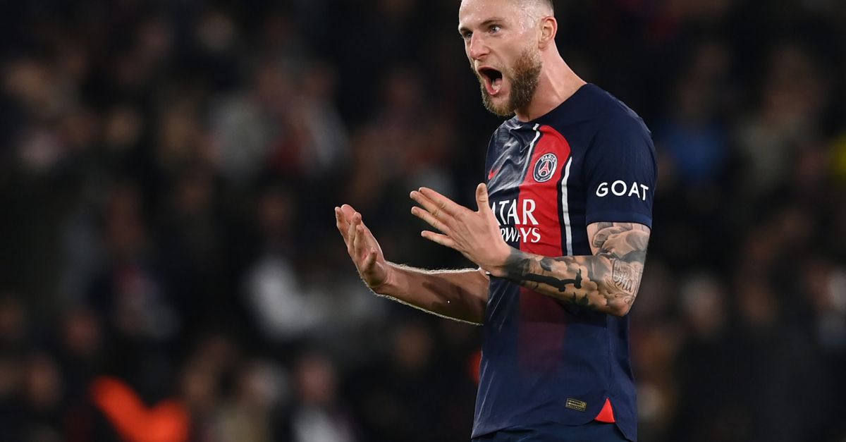 Pellegatti: “Milan? Per la difesa spunta il nome di Skriniar. Vi spiego” Pellegatti: “Milan? Per la difesa spunta il nome di Skriniar. Vi spiego”