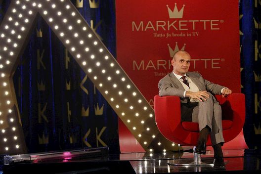 Caso Signorini, il conduttore tv è indagato dalla Procura per violenza sessuale ed estorsione- immagine 3