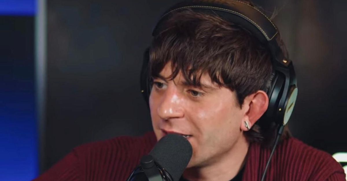 Date cancellate, Rkomi spiega: “Volevo più intimità, ecco perché ho preferito portare…”