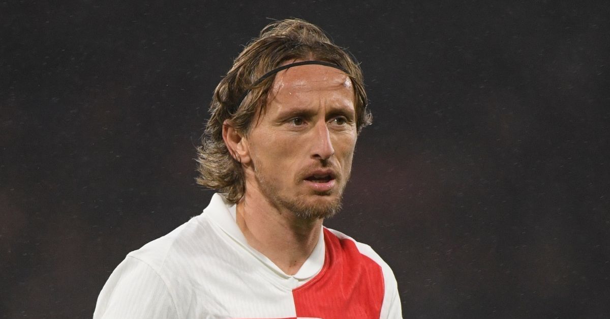 milan modric vince con la sua croazia contro le f230r 216er