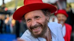 Carlo Conti: “Il primo super ospite del Festival sarà Jovanotti”. Nessuna conferma su Scotti