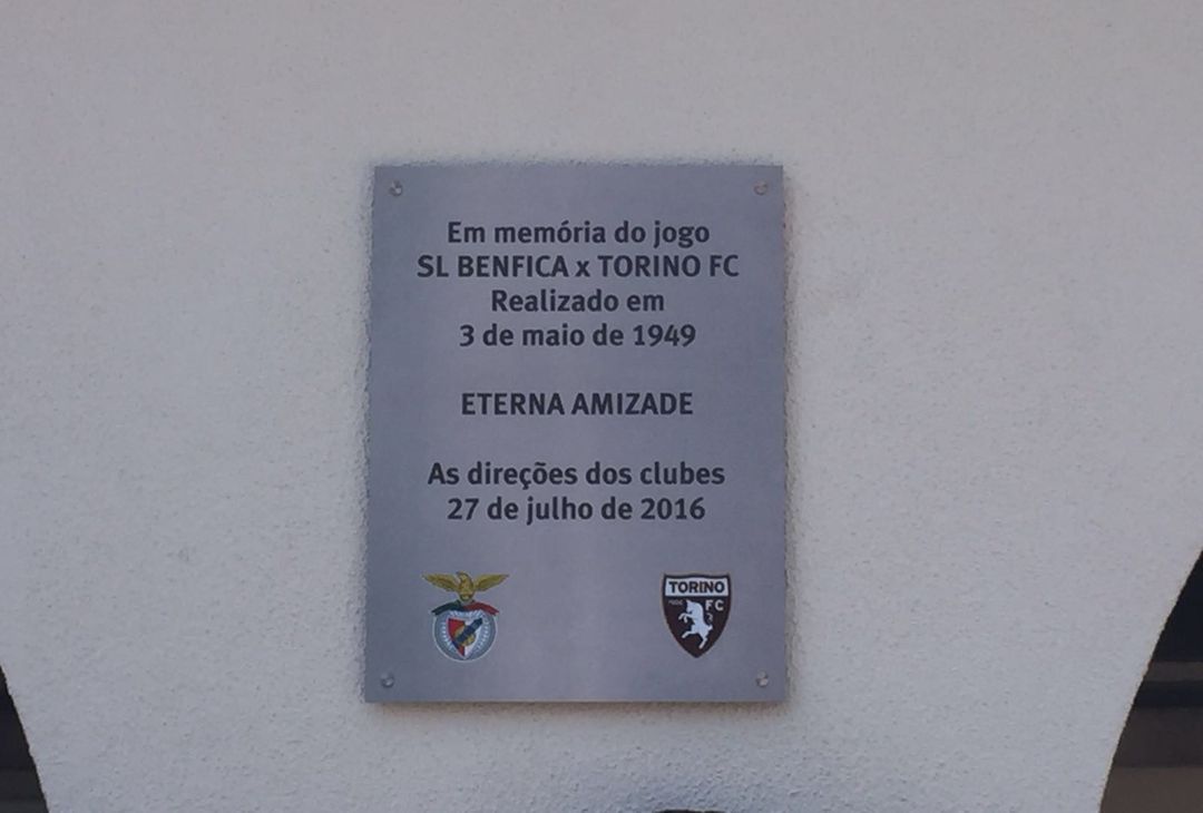 Fotogallery da Lisbona: ecco la targa dedicata al Grande Torino - immagine 5