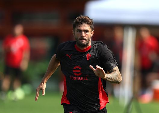 CAIRATE, ITALY - JULY 14: Christian Pulisic of AC Milan in action during a AC Milan training session at Milanello sports center on July 14, 2025 in Cairate, Italy. (Photo by Claudio Villa/AC Milan via Getty Images)  A tutto Christian Pulisic: “Cosa penso sul Milan, Allegri, Modric, Ricci e…”- immagine 3
