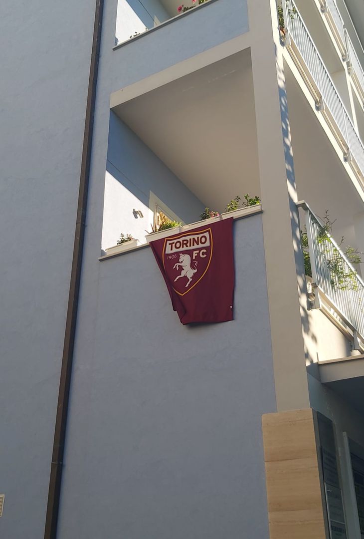 Fotogallery 3 – Il 4 maggio a casa, le foto dei tifosi granata - immagine 20