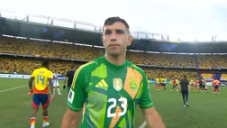 Argentina ko in Colombia, Dibu Martinez inveisce contro la telecamera