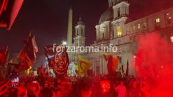 La festa per i 98 anni della Roma. A Piazza Navona circa 10mila tifosi