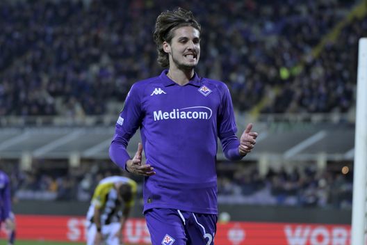 GERMOGLI PH: 12 DICEMBRE 2024 FIRENZE STADIO ARTEMIO FRANCHI CONFERENCE LEAGUE FIORENTINA VS LASK NELLA FOTO GOL ESULTANZA COLPANI Colpani