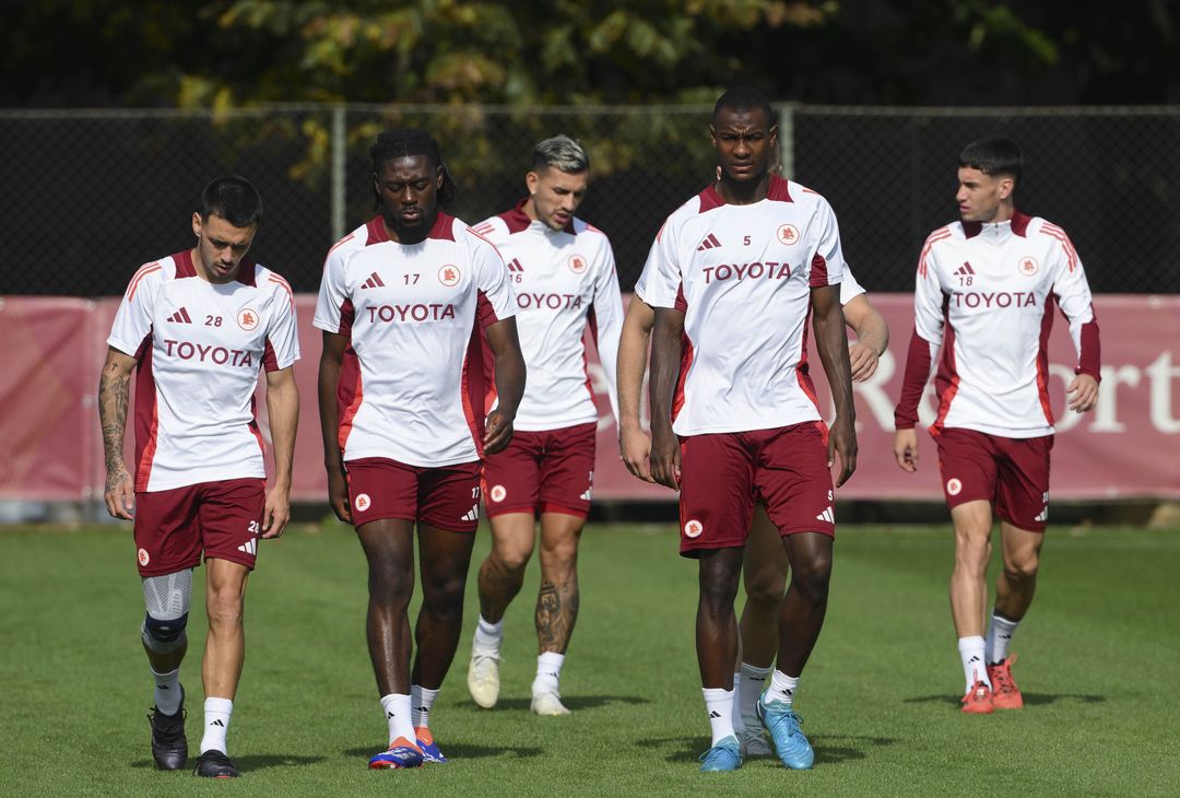 Roma, l’allenamento a Trigoria in vista della Dinamo Kiev – FOTO GALLERY - immagine 3