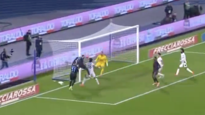 Napoli-Cagliari 1-0, Lucca svetta in area e porta avanti gli azzurri al Maradona! – VIDEO - immagine 1