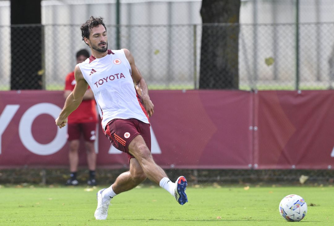 Trigoria, continua la preparazione dei giallorossi in vista del Genoa – FOTOGALLERY - immagine 7