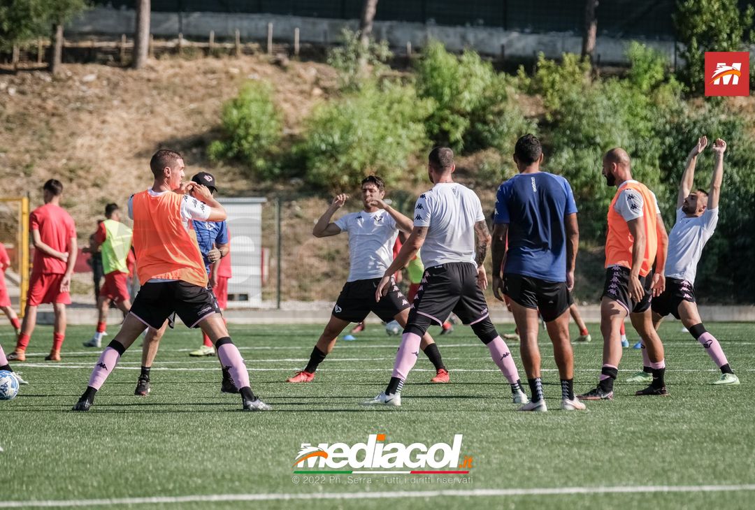 FOTO Palermo, Brunori raggiunge i rosa: l’allenamento del bomber a Marineo (GALLERY) - immagine 24