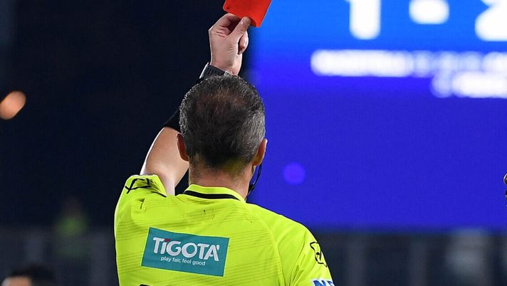 Ancora un arbitro aggredito. Interviene Abodi: “Magistrati applichino il codice penale” - immagine 1