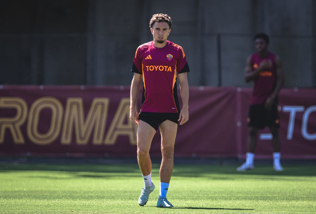 Trigoria, l’allenamento a due giorni dal derby: presenti Massara e Ranieri – FOTO GALLERY - immagine 28