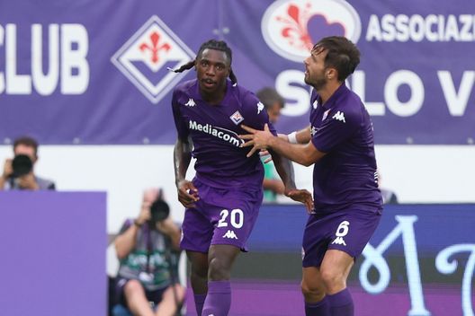 FLORENCE, ITALY - SEPTEMBER 1: Moise Kean of ACF Fiorentina reacts after against goal during the Serie A match between Fiorentina and Monza at Stadio Artemio Franchi on September 1, 2024 in Florence, Italy. (Photo by Gabriele Maltinti/Getty Images) “Braccetto” o “terzo”, quello non è il ruolo di Biraghi. Menomale che c’è un 9- immagine 2