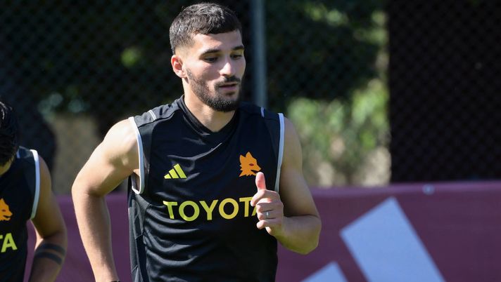 Roma, per Aouar primi giorni a Trigoria. L’algerino sarà il jolly dello Special - immagine 1