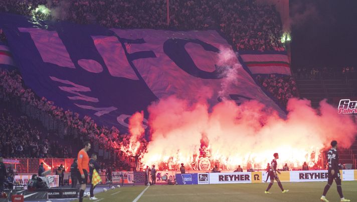 Magdeburgo, esposto in curva striscione con un verso di una canzone nazista - immagine 1