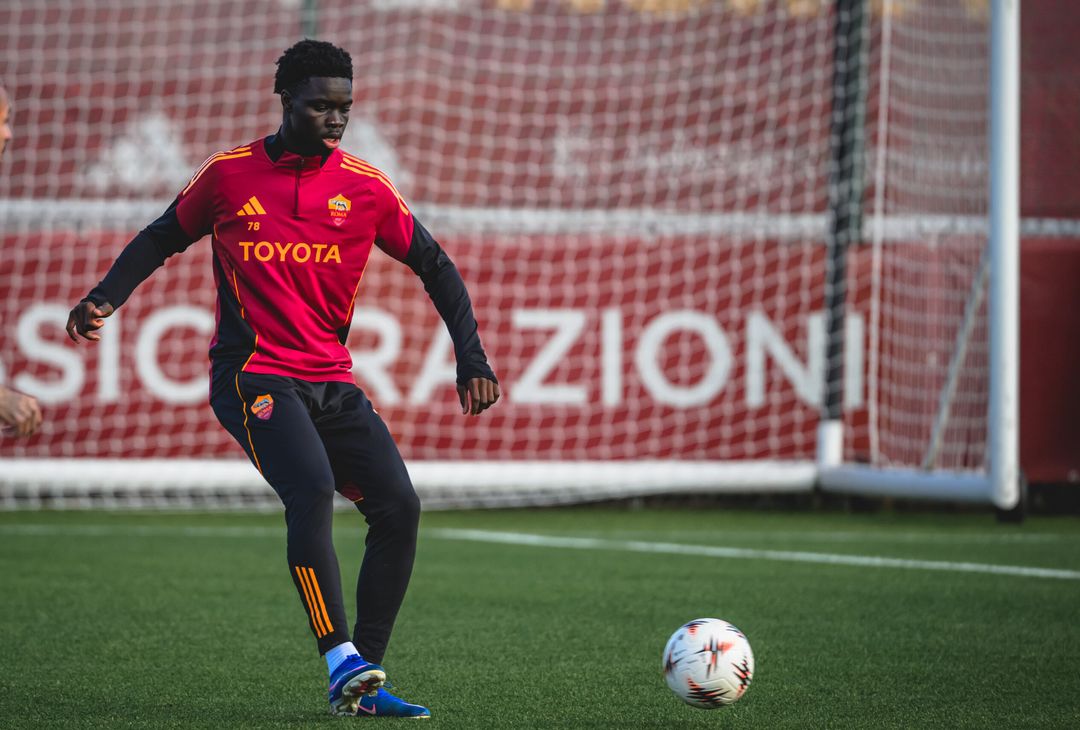 Trigoria, l’allenamento a -2 dal Panathinaikos e la visita di Montella – FOTO GALLERY - immagine 5