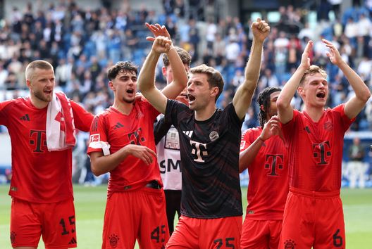 Il Bayern Monaco festeggia la vittoria della Bundesliga (Foto di Alex Grimm/Getty Images) Bayern Monaco-Auckland, sfida senza storia? Il pronostico di DDD- immagine 3