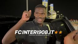 VIDEO FCIN1908 / Inter, Bonny arriva a Milano, primi sorrisi per l’attaccante