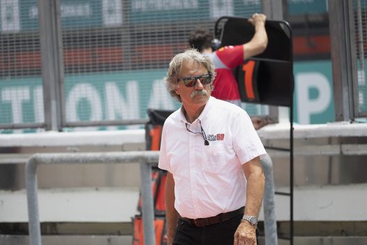 Getty Images Paolo Simoncelli: “Forse smetto. Marco? Mi ripeto una cosa. E quell’asciugamano del c…” - immagine 1