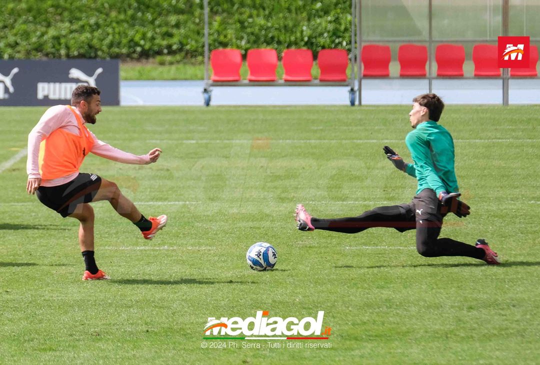 FOTO Ritiro Palermo, seduta mattutina al centro Aquagranda (GALLERY) - immagine 23