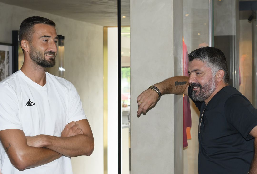 Il ct Gattuso in visita a Trigoria: l’incontro con Gasp e la squadra – FOTO GALLERY - immagine 4
