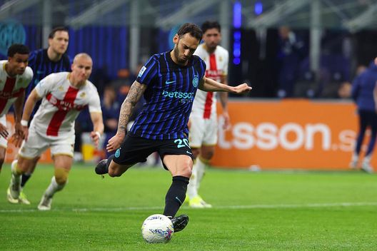 Calhanoglu: “Il gol mi dà entusiamo. Il derby? Voglio tornare a stare bene e poi il resto…”- immagine 2