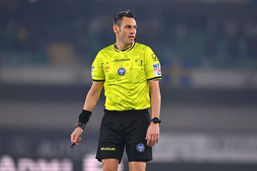 VERONA, ITALIA -Gennaio 15: L'arbitro Maurizio Mariani durante il match di Serie A tra Hellas Verona FC e Bologna FC 1909 allo Stadio Marcantonio Bentegodi a Gennaio 15, 2026 in Verona, Italia. (Photo by Alessandro Sabattini/Getty Images) Orgoglio Italia: l’arbitro Mariani designato per il Mondiale 2026- immagine 2