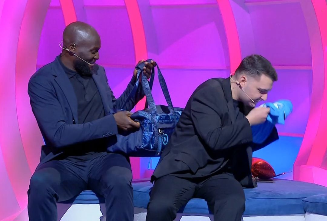 GALLERY Lukaku, cuore d’oro: sorpresa speciale ad un tifoso a C’è Posta Per Te - immagine 7