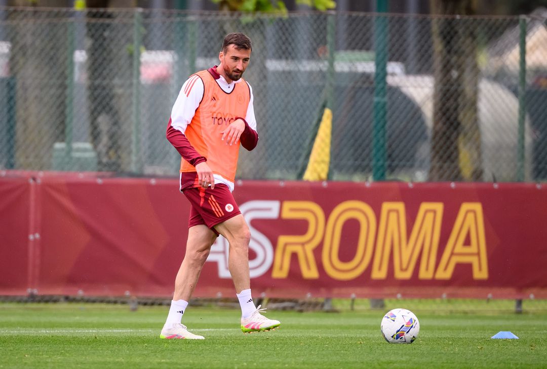 Trigoria, l’allenamento a tre giorni da Inter-Roma – FOTO GALLERY - immagine 60