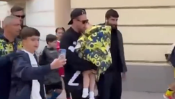 De Bruyne, papà modello: assiste alla partita del figlio al Real Casarea