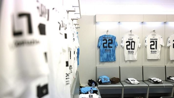 FOTO Reggiana-Palermo, le maglie che indosseranno i rosanero al “Mapei Stadium” - immagine 1