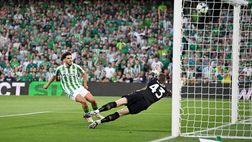 VIDEO – Comuzzo spostato, Ezzalzouli solo: gli errori sul primo gol del Betis
