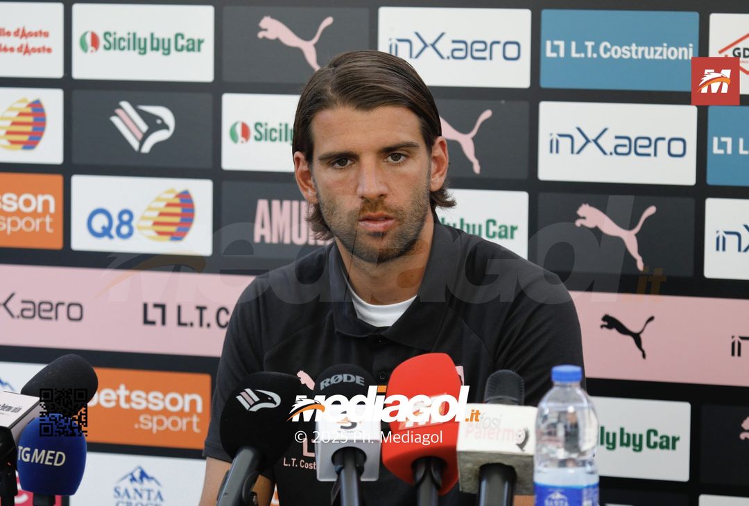 FOTO, Ceccaroni: sorrisi e promesse in conferenza stampa - immagine 7