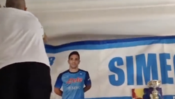 Papà romanista e figlia napoletana: l’esilarante reazione al gol di Simeone!