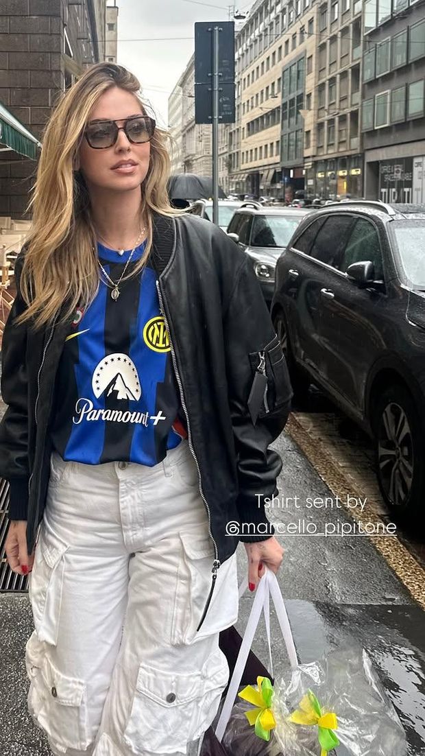 Ma Chiara Ferragni è diventata tifosa dell’Inter? Altra foto con una maglia molto particolare- immagine 2