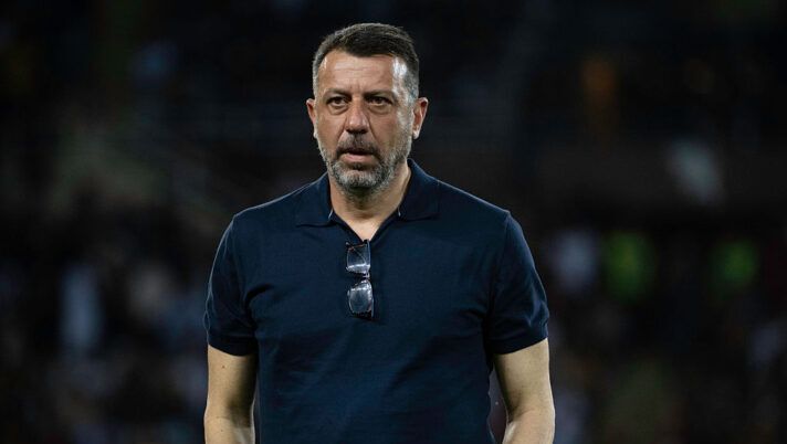 TURIN, ITALY - MAY 24: Roberto D'Aversa Head Coach of Torino FC reacts during the Serie A match between Torino FC and Juventus FC at Stadio Olimpico Grande Torino on May 24, 2026 in Turin, Italy. (Photo by Stefano Guidi - Torino FC/Torino FC 1906 via Getty Images) D’Aversa: “Ringrazierò sempre Cairo, rispondo così sul mio futuro! Per come si era messa vale una vittoria” - immagine 1