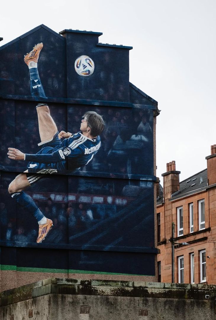 Il murales dedicato a Scott McTominay è completo! Ecco, dunque, l'opera d'arte realizzata nei pressi dell'Hampden Park di Glasgow e condivisa su Instagram dall'account della Nazionale scozzese.