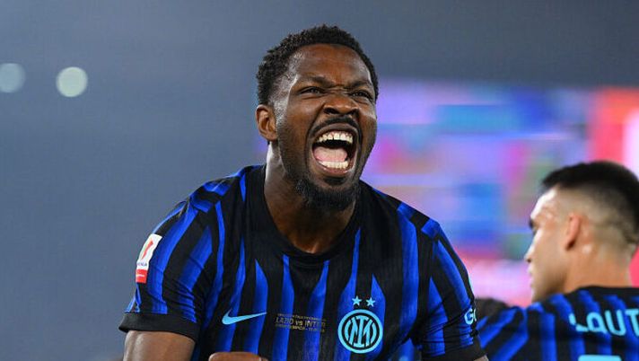 ROME, ITALY - MAY 13: Marcus Thuram of FC Internazionale celebrates his side's first goal, an own goal by Adam Marusic of SS Lazio ( not pictured) , during the Coppa Italia Final match between SS Lazio and FC Internazionale at Stadio Olimpico on May 13, 2026 in Rome, Italy. (Photo by Mattia Pistoia - Inter/Inter via Getty Images) Thuram: “L’Inter prova sempre a vincere, felici dei due trofei! Chivu? Non gli do voti ma…” - immagine 1