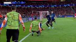 VIDEO Benfica-Inter 3-3, pazza rimonta nerazzurra: gol e highlights