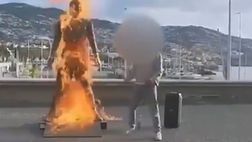 Follia a Madeira, incendiata la statua di Cristiano Ronaldo: il motivo