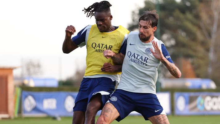 Getty Images Chivu ha appeso una regola precisa ad Appiano. Nel derby corsa a due per il ruolo di centrale - immagine 1