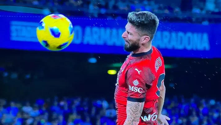 VIDEO Napoli-Milan 0-1, Giroud con un colpo di testa beffa la difesa azzurra - immagine 1