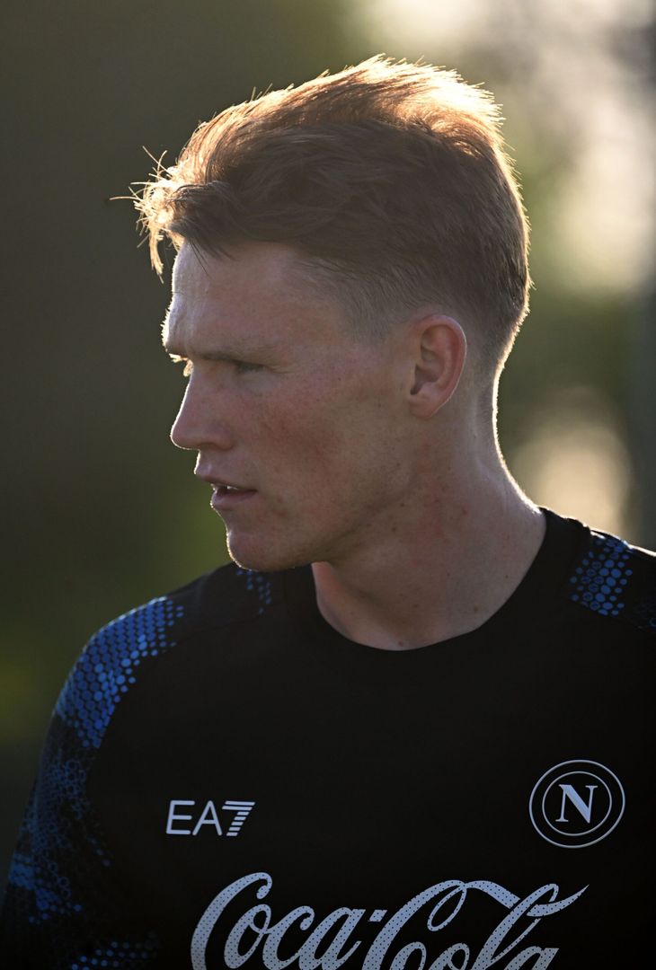 GALLERY I primi allenamenti in azzurro di Gilmour e McTominay - immagine 17