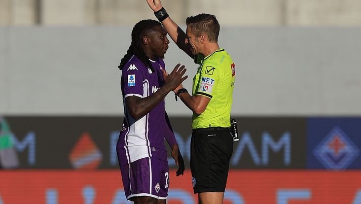 FLORENCE, ITALY - JANUARY 11: Moise Kean of ACF Fiorentina reacts with Davide Massa referee during the Serie A match between ACF Fiorentina and AC Milan at Artemio Franchi on January 11, 2026 in Florence, Italy. (Photo by Gabriele Maltinti/Getty Images) Amoruso: “Intravedo positività. Kean? Peggiore partita della stagione” - immagine 1